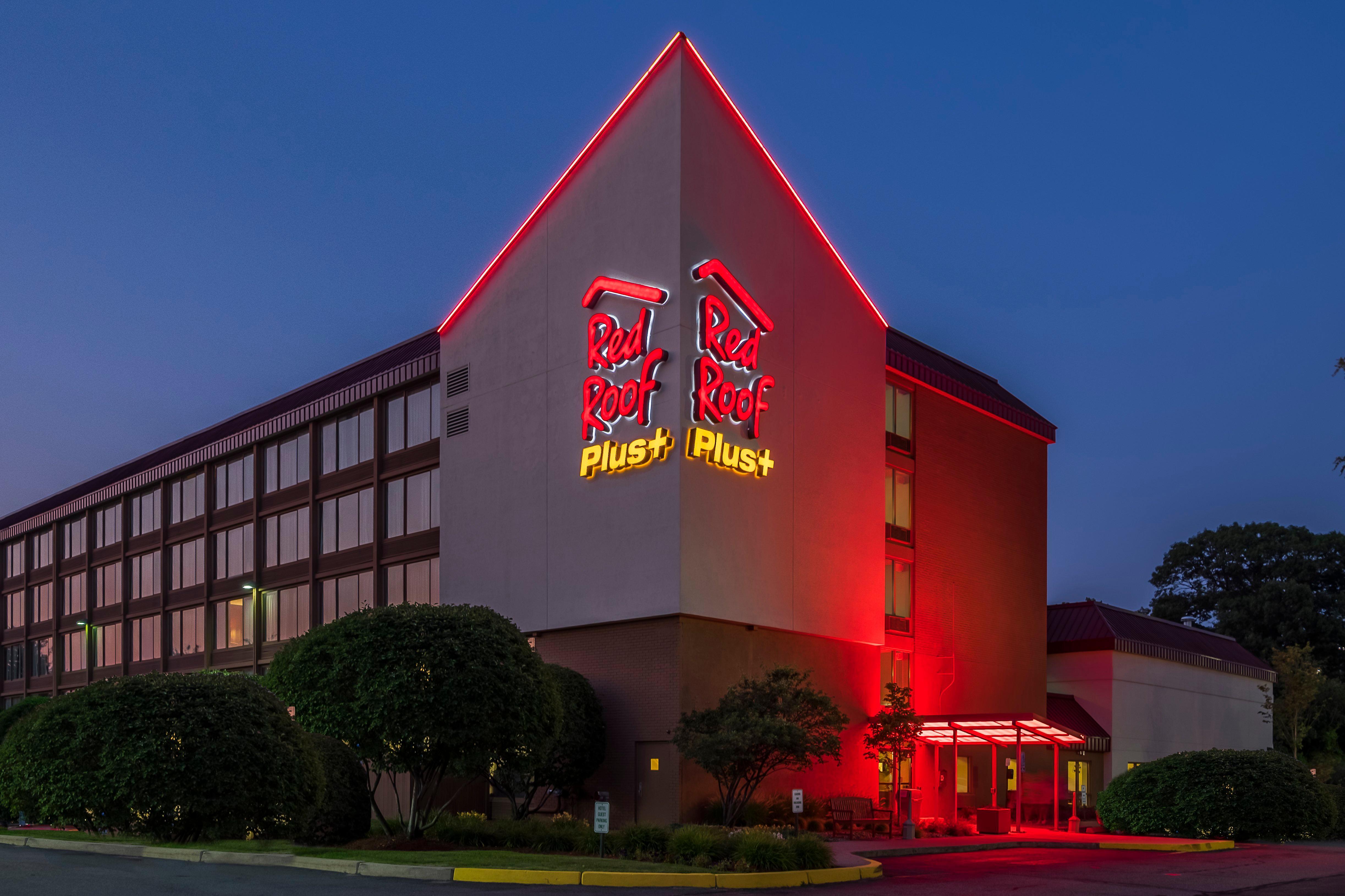 Red Roof Inn Plus+ Boston - Woburn/ Burlington Экстерьер фото